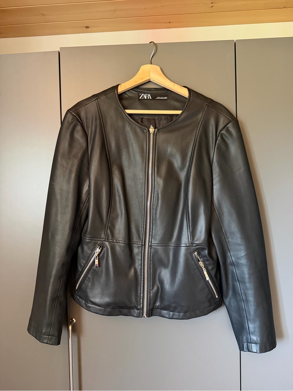 Zara Black Leather Zip-Front Women's Jacket (XL)